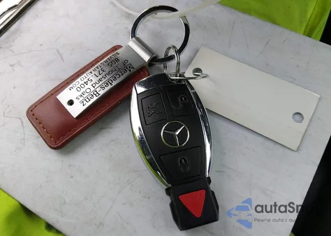 2017 Mercedes-Benz Glc 300 z USA, uszkodzony, nr VIN WDC0G4JB7HV011914